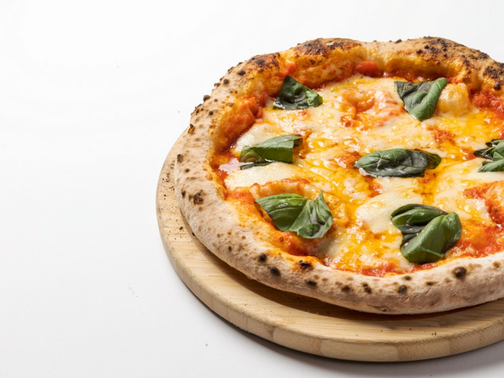 日本人好みの軽い食感のピザが人気です！