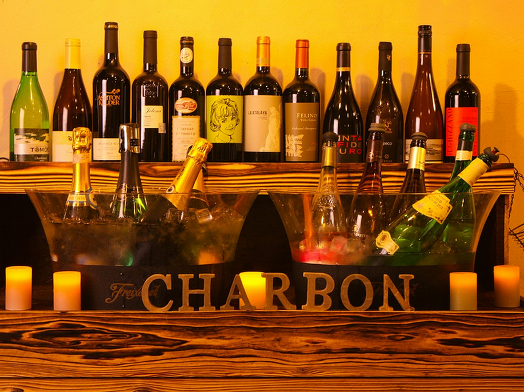 ワイン片手に楽しいおしゃべりを