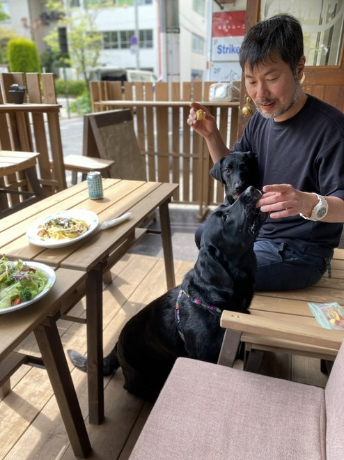 テラス席がある