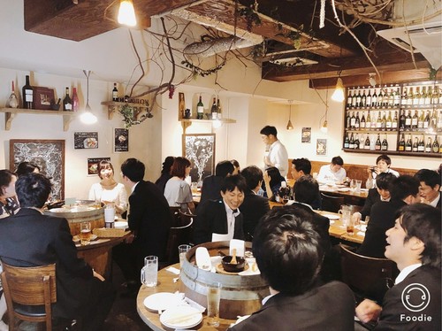 開放感のある店内で楽しいパーティを