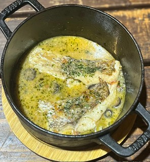 タイの白ワイン煮込み