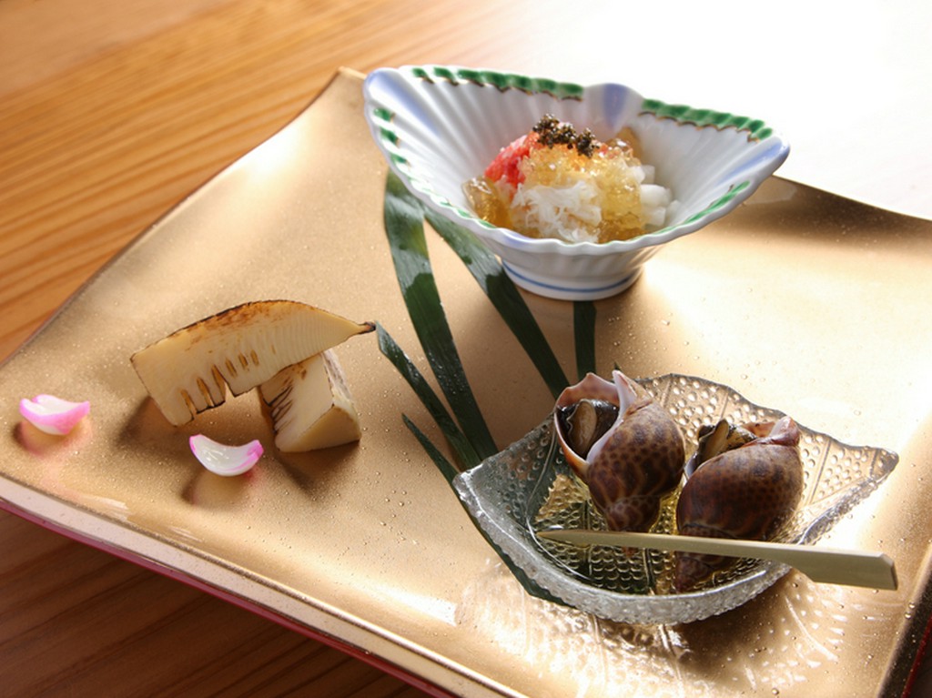 おすすめの味わい『季節の先付け八寸』