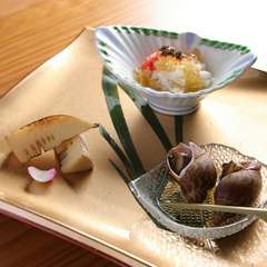 おすすめの味わい『季節の先付け八寸』