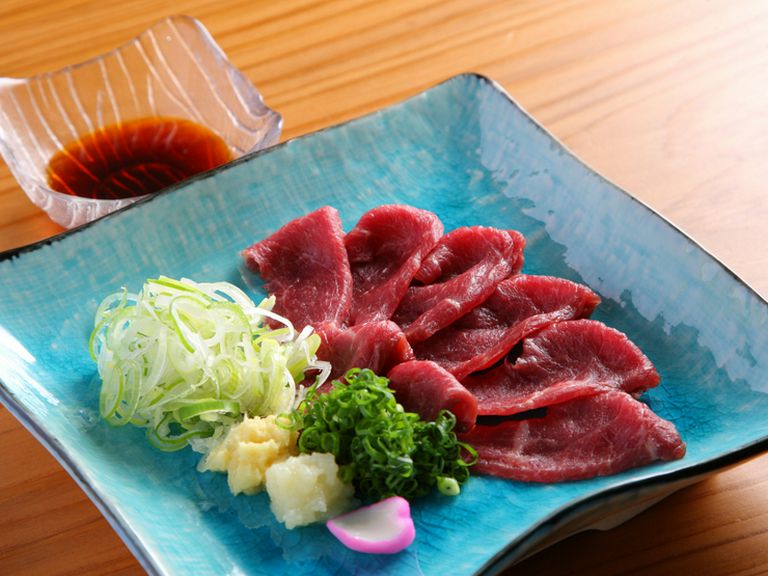 鮮度抜群! 『山梨名物馬刺し』