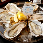 厚切りローストビーフとフォアグラのロッシーニなど全８品がお楽しみいただける贅沢