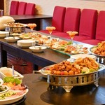 グリルチキンやローストポークがメインのカジュアルパーティーコース

