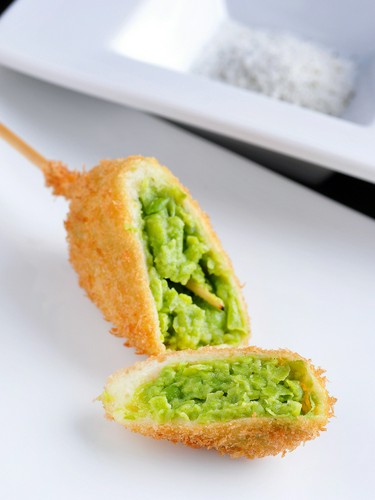『えんどう豆のコロッケ』など、丁寧に仕上げた逸品