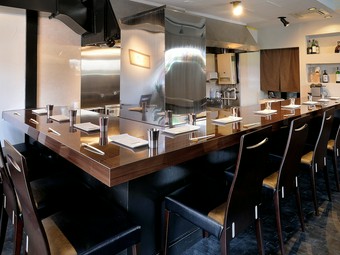 落ち着いた雰囲気の大人の隠れ家