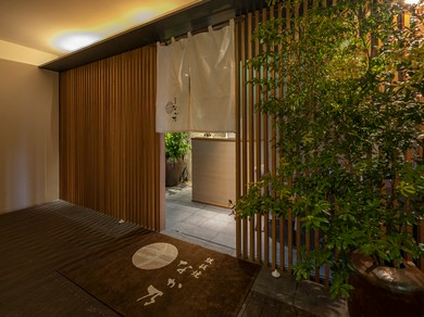 記念日の利用に相応しいシックな雰囲気と心のこもったサービス