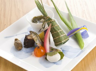 四季折々の素材を楽しめる『前菜盛り合わせ』