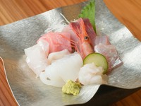 キトキトな魚介類を毎日用意『富山湾造り盛り合わせ』