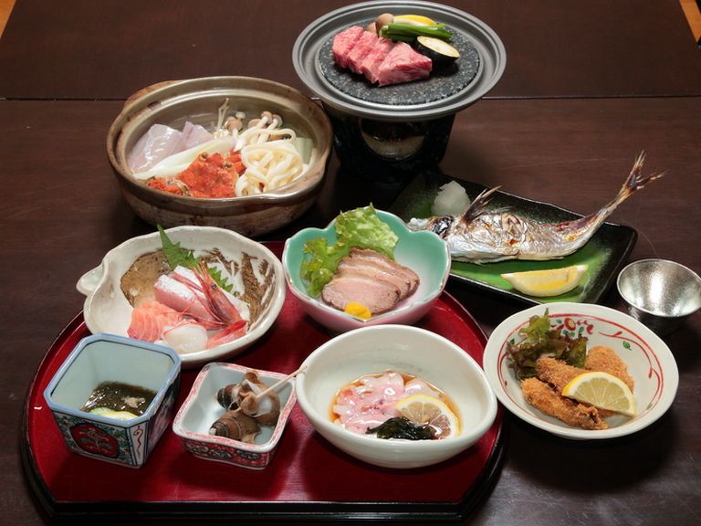 店主おすすめの料理が集約した贅沢コース