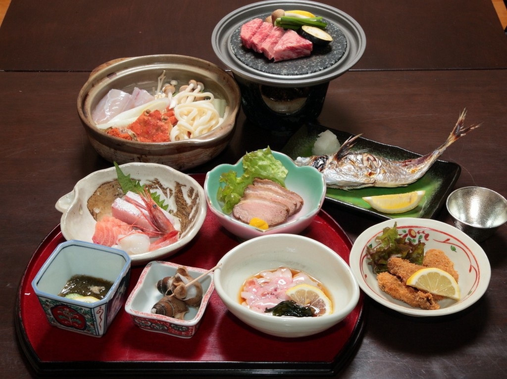 店主おすすめの料理が集約した贅沢コース