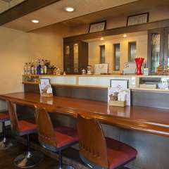 4席のみのカウンターは、実は密かな人気席