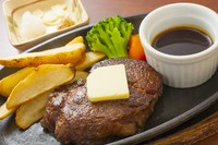 2880円

ヒレステーキ・ライスorパン・サラダ・ドリンク付き