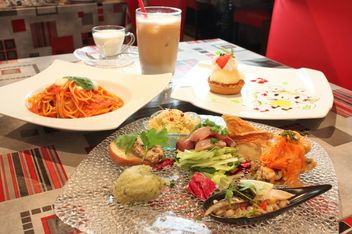 Italian Dining Kan's Cafe