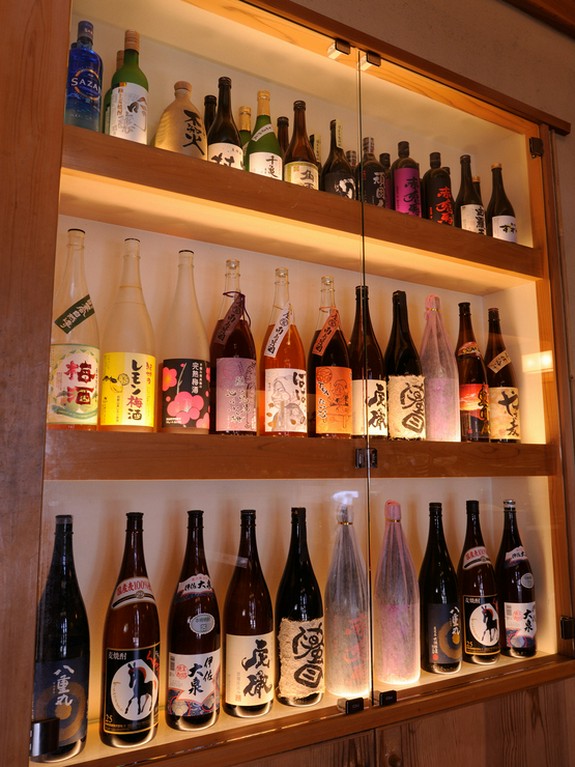 オリジナル焼酎をはじめ、めったにお目にかかれないものも