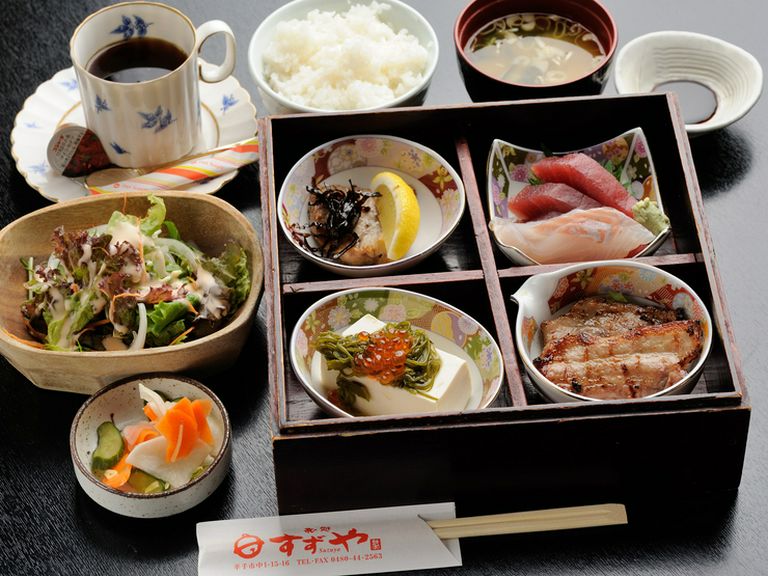 『すずや御膳』をはじめとしたランチは4種類
