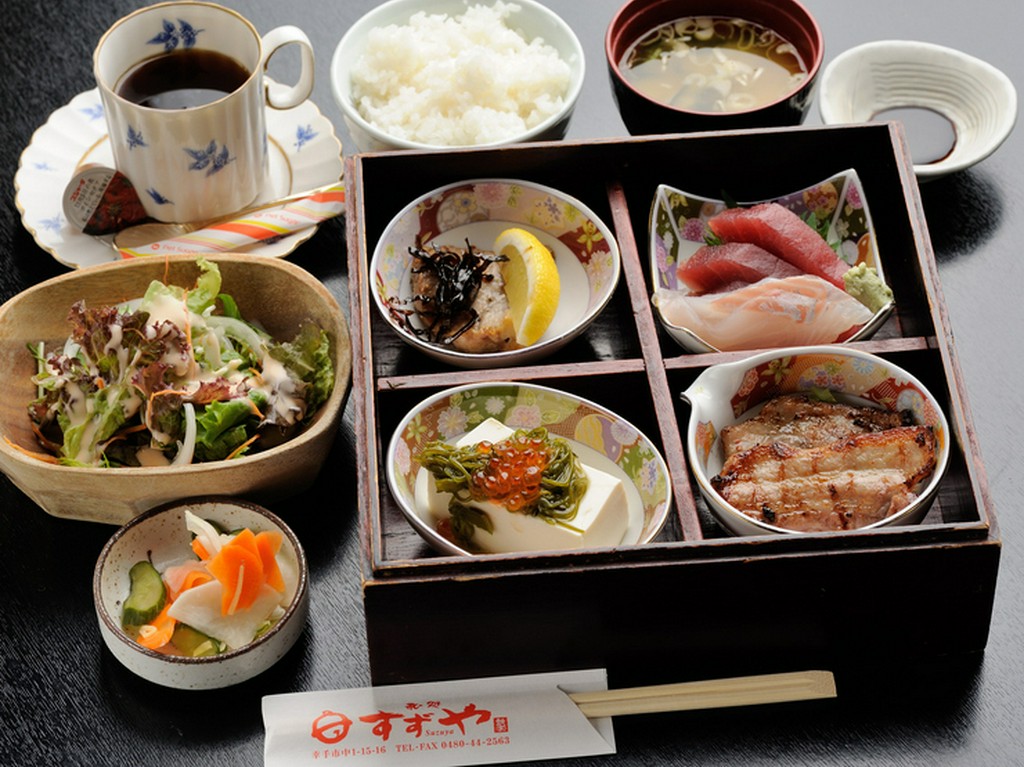 『すずや御膳』をはじめとしたランチは4種類