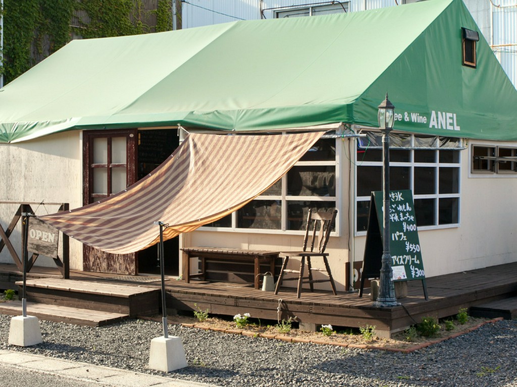 気の合う仲間と、おいしい料理とライブも楽しめます