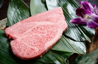 神戸但馬牛クラシタ（肩）ロースを使用した『特上ロース』