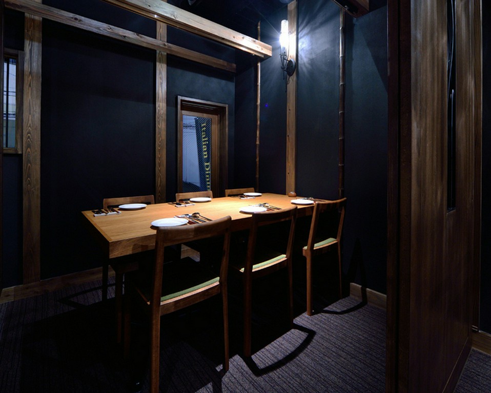 ≪人気に付きお早目のご予約を≫６名様までの完全個室のお席。