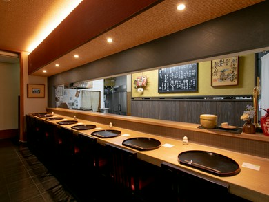 京ならではの会席料理と美味しいお酒を、趣のある店内で