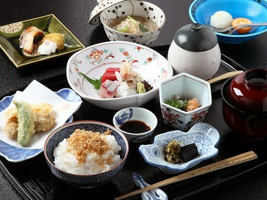 自分へのご褒美に。添加物不使用、全て手作りの絶品会席料理