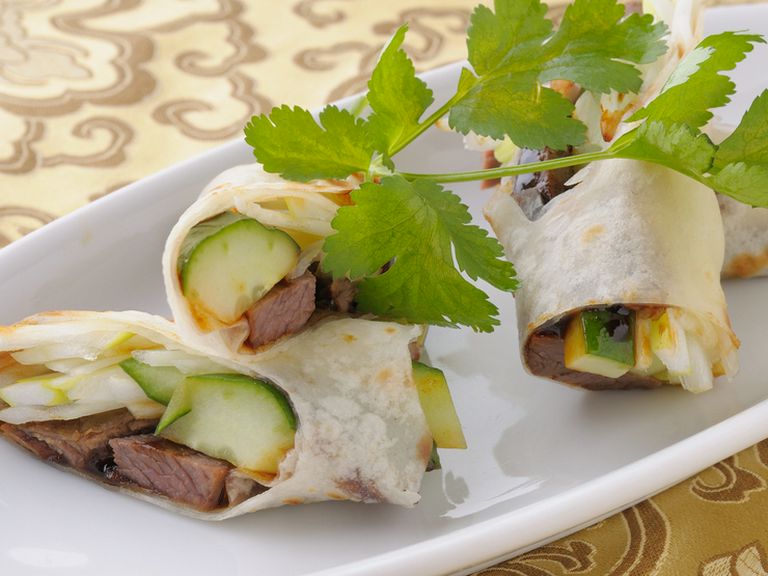 『牛肉のパイ巻仕立て』食感を楽しみながら一口で召し上がれ