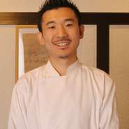 濃厚なソースや肉などの従来のフレンチと一味違う「Maruyama流フレンチ」。出汁とコンソメを合わせ、料理の隠し味に梅干しを用いる料理など、日本人に親しみのある食材を用いるよう心掛けているそう。