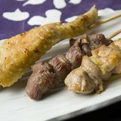 カリッと香ばしく焼き上げられた『おまかせ三種盛』