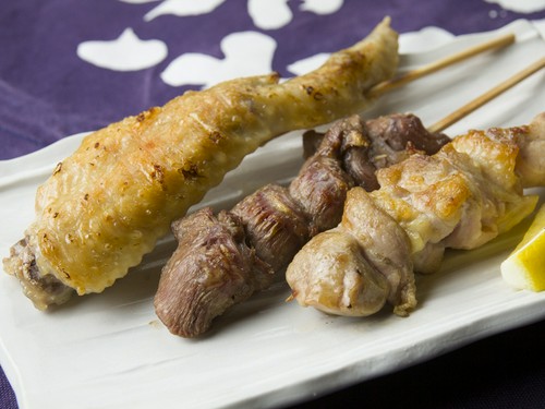 カリッと香ばしく焼き上げられた『おまかせ三種盛』