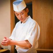 気さくな人柄の大将との会話も楽しい、肩肘張らずに楽しめます。