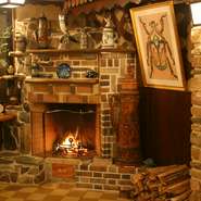 手作りの暖炉を新設！本物の薪が燃えていくのを見ながら、ゆっくりと過ごしませんか？