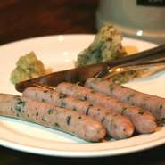 豊橋産の青しそを使った風味豊かな味わい。マスタード代わりにピリ辛おろしをつけてお召し上がり下さい。