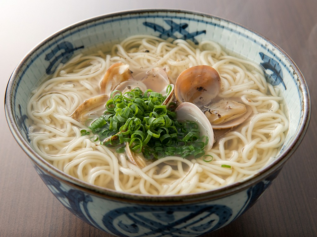お酒の後に、からだにやさしい『あさり温麺』