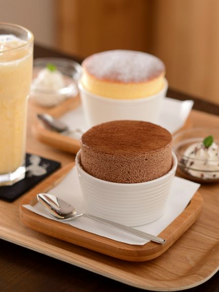 ふんわりフワフワの食感がたまらない　『飯山スフレ』