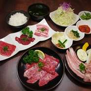 宴会のお席の時間は、営業時間中無制限です。
２時間飲み放題付です。
＊個室は、3名～12名（6名×2部屋）ホールは15名～24名もあります。
＊宴会メニューもご予算に応じます。
＊予約は、3名様から前日までにご予約下さい。
＊価格表示は税込価格です
写真はイメージです