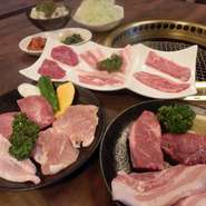 金額は、税込価格です。
金額は、２時間飲み放題付です。
*個室は、３名～１２名（６名×２部屋）、ホールは、
　１５名～２５名もあります。
＊その他宴会メニューもご予算に応じます。
＊予約は、２名様から前日までに、ご予約下さい。
　写真はイメージです。