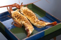 伊勢海老をタルタルソースで焼きます