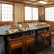 テーブル席（個室）16席