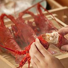 伊勢海老を蒸してかぶりつき