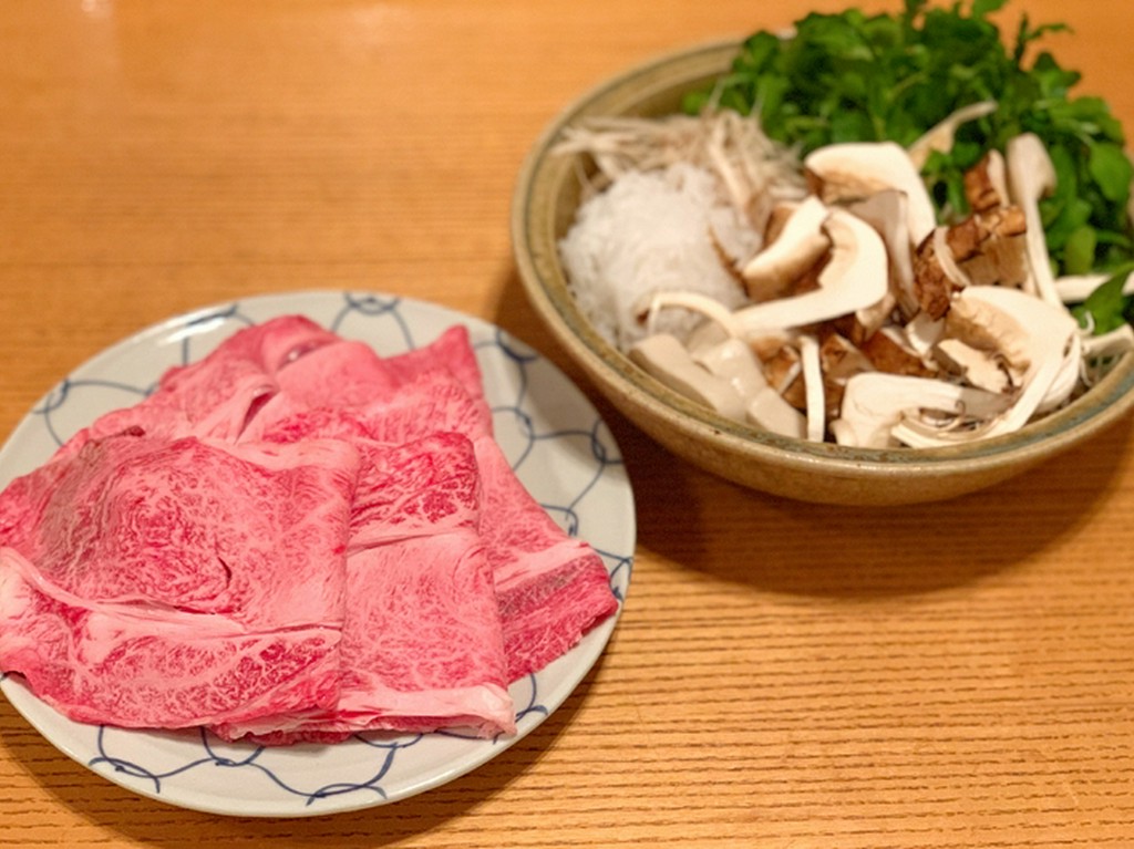 秋限定『松茸と牛肉のお鍋』