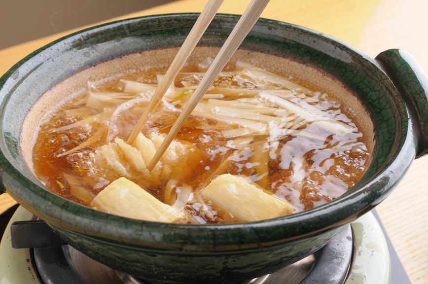 2度目にいただく、揚げた相並とうどの鍋