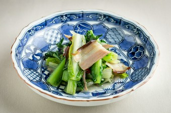 『台湾A菜と自家製干し肉の炒め物』