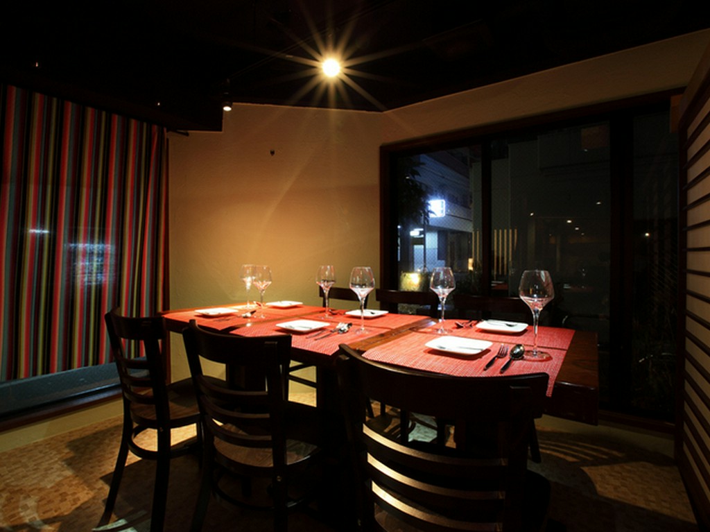 完全個室でゆっくり食事ができます