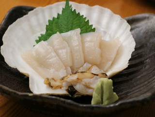活ホタテ刺身（750円）