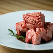 黒毛和牛の厚切りタン。贅沢な一品です！
■2980円■