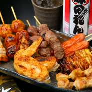 七つの味が楽しめる焼き物盛り合わせ。このボリュームでこの価格は見逃せません！　（写真は二人前）