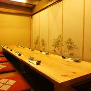 2階は5名～最大65名様まで対応可能。詳しくはスタッフまでお気軽にお問い合わせください。